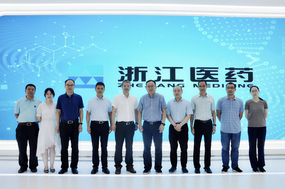 省藥監局及藥檢院領導蒞臨公司開展“三為”工作