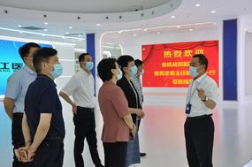 省委統戰部副部長、省民宗委主任鮑秀英一行來公司調研民族團結進步創建工作