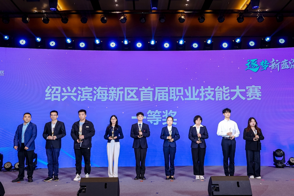 1730340647199216EdmV.jpg XZL10166-o.jpg